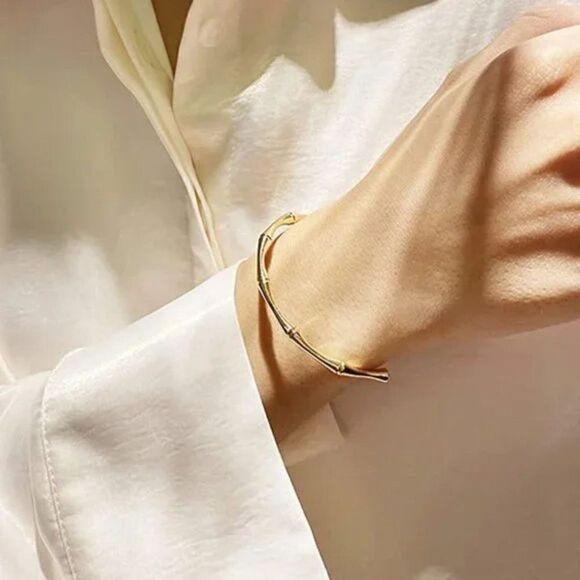 Gold Bar Bracelet for Women Simple Delicate Thin Cuff Bangle Hook Bracelet 18K - Picture 4 of 6